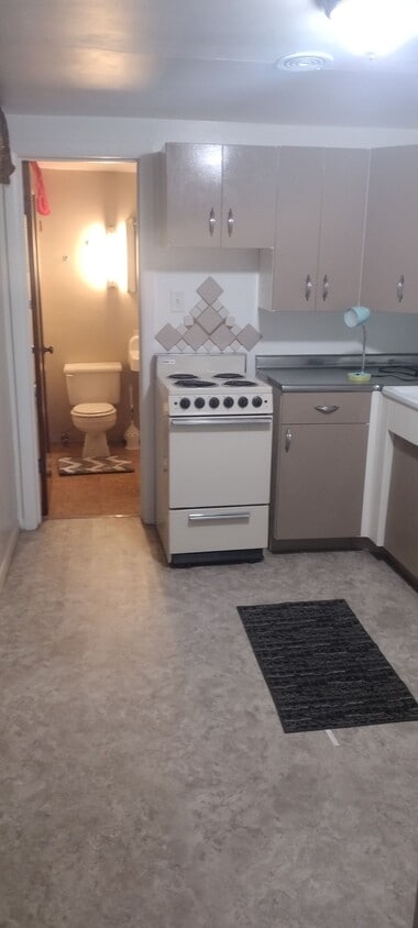 Foto principal - 1110 1st Ave NW