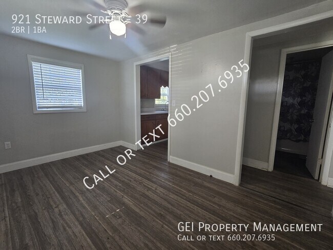 Foto del edificio - 921 Steward St