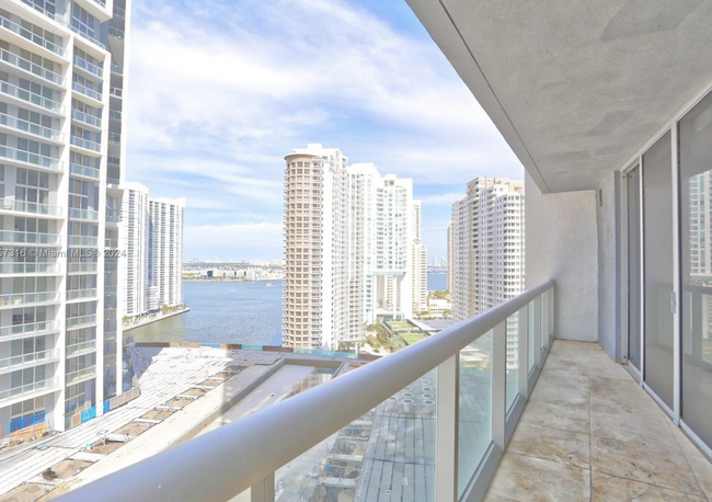 Foto del edificio - 495 Brickell Ave