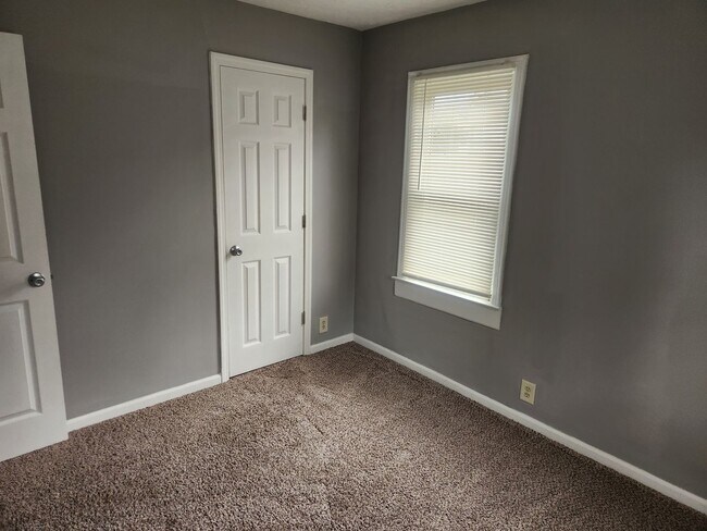 Foto del edificio - 246-250 Cedar Heights Rd. Circleville, Oh. 43113