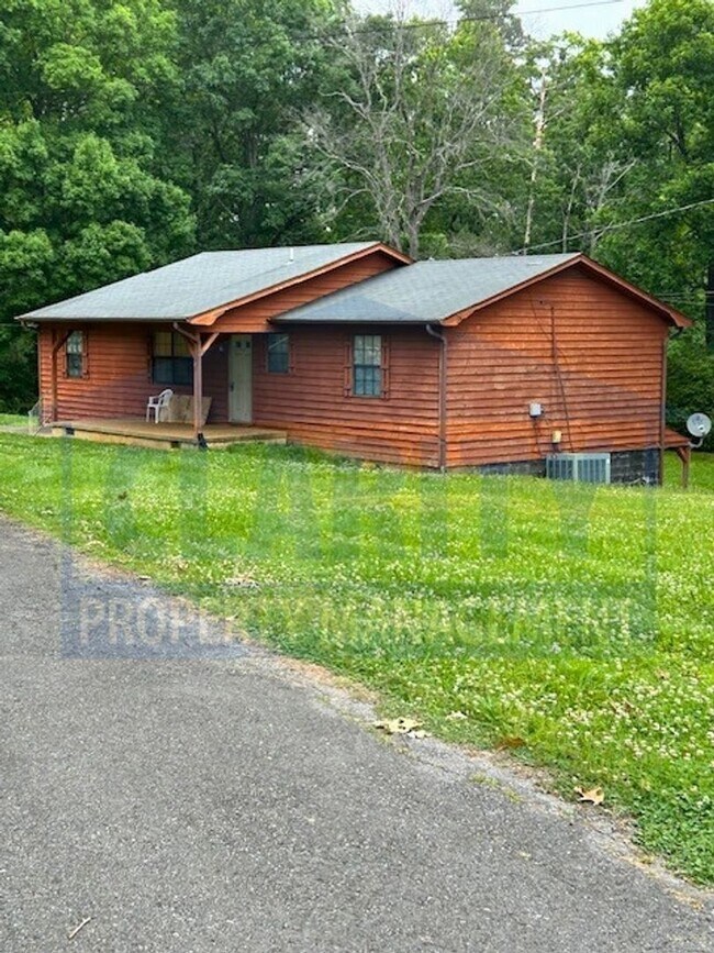 Foto del edificio - 956 Thompson Springs Rd SE