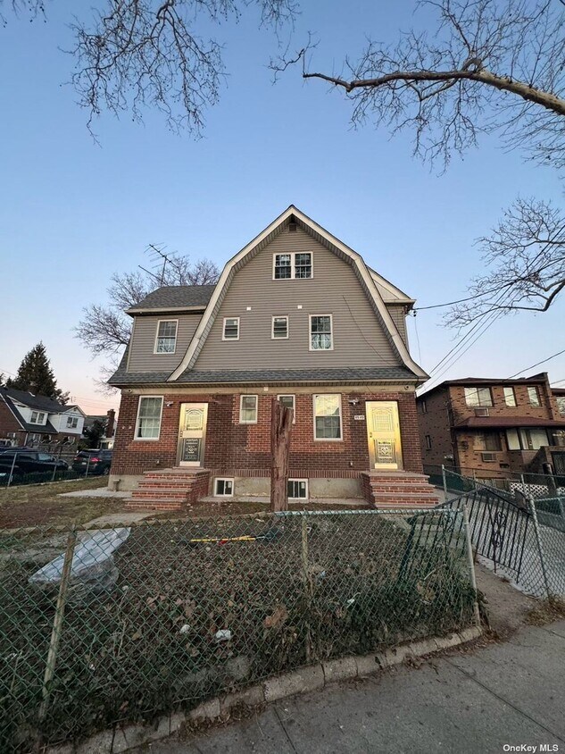 Primary Photo - 45-47-47 Parsons Blvd