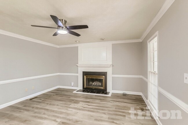 Foto del edificio - 4809 Glenwhite Dr