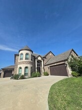 Building Photo - 4165 Rancho Milagro Dr