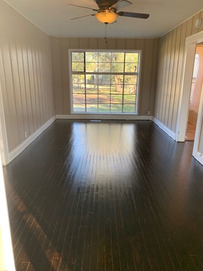 Building Photo - Charming 2 Bedroom Home in the Heart of Ok...