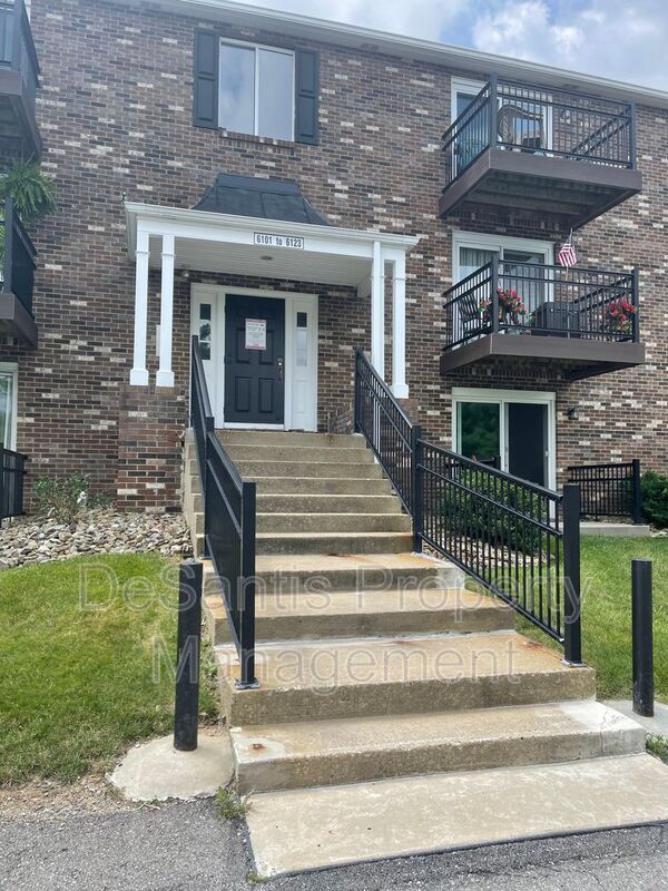Foto del edificio - 6101 Patrick Henry Dr