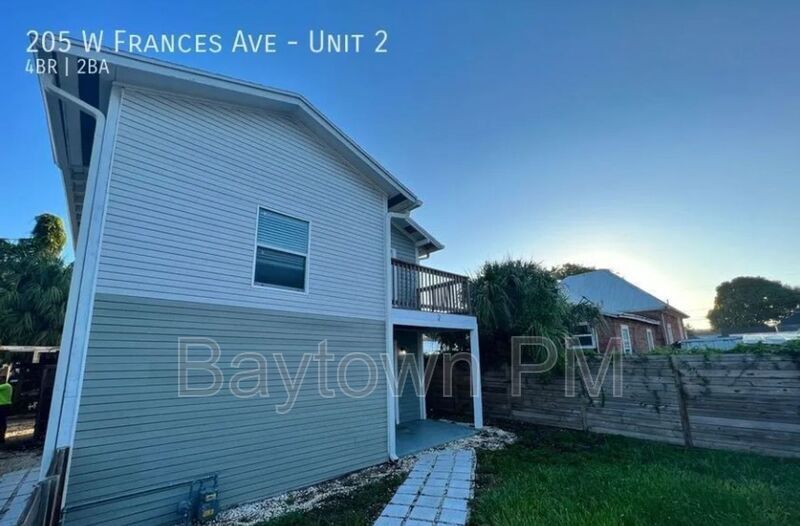 Photo - 205 W Frances Ave