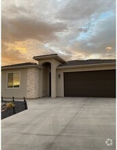 Building Photo - 3568 175 N St