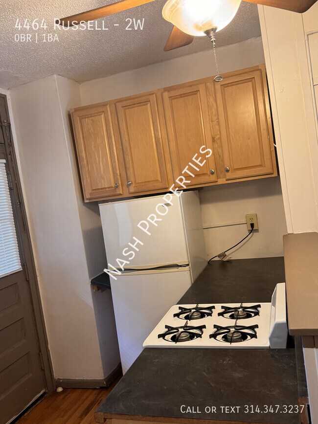 Building Photo - 4464 Russell-2W