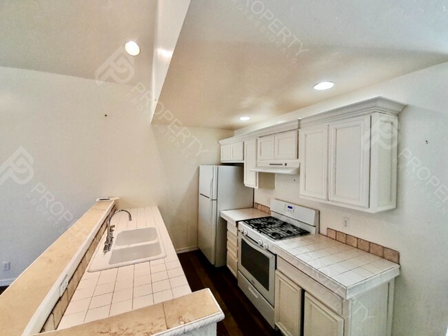 Building Photo - Glenwood Springs Townhouse