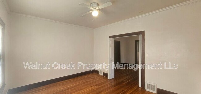 Foto del edificio - 3319 W 126th St
