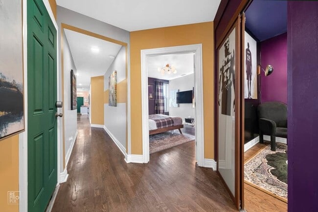 Building Photo - 4751 S Prairie Ave