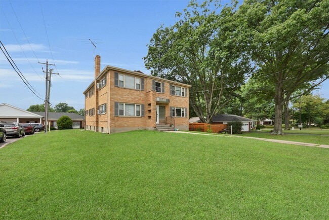 Photo - 3873 E Galbraith Rd (Cincinnati, OH) Apartment