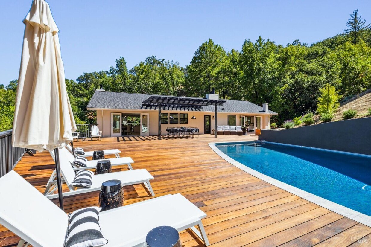 Building Photo - 31 Indian Rd