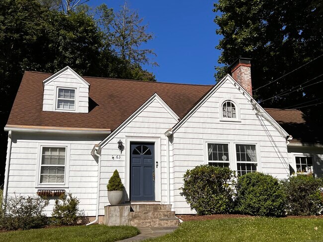 Building Photo - 63 Hillandale Rd