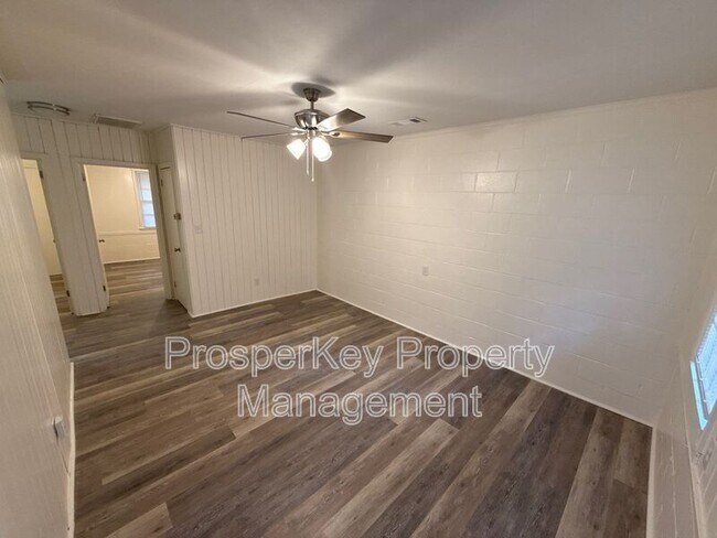 Building Photo - 1436 Brewer Ave