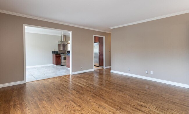 Building Photo - 1539 Terra Nova Blvd