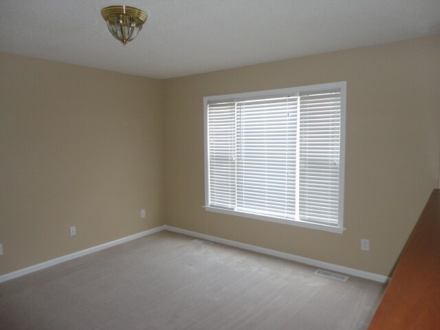 Foto del edificio - 121 Grainwood Ct