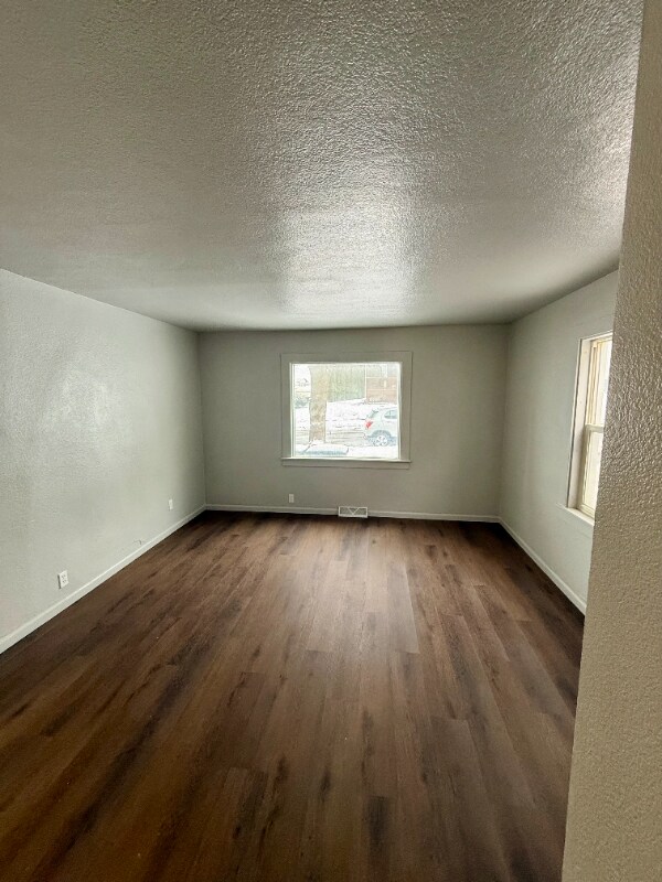 Foto del edificio - 406 Center Ave