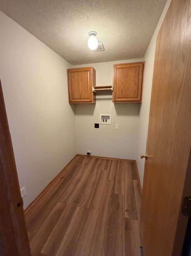 Foto del edificio - Large 4 bedroom house in SW Lincoln