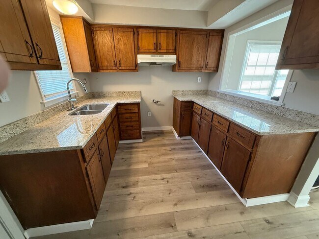 Foto del edificio - 1523 Pine Cone Ln NW