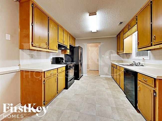 Building Photo - 10900 Thrasher Rd