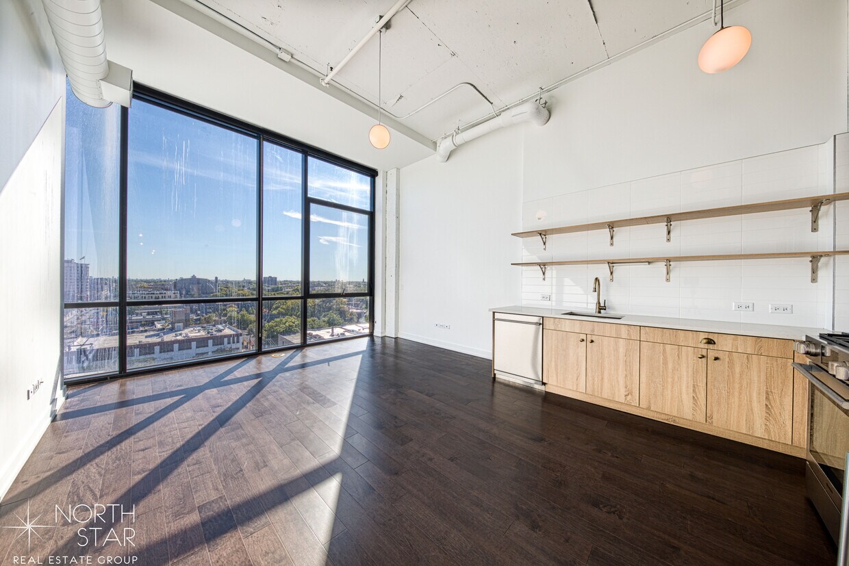 Foto principal - 5060 N Broadway St
