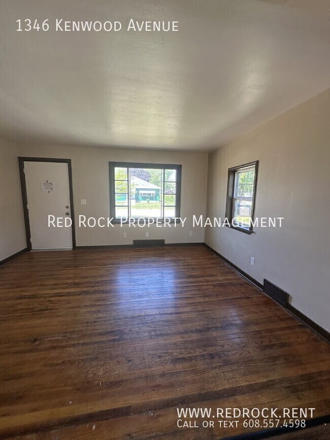 Foto del edificio - 1346 Kenwood Ave