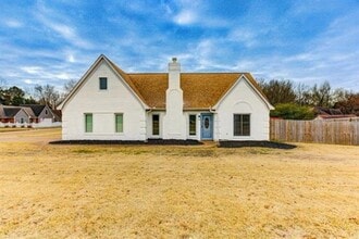 Building Photo - 7105 Santa Cruz Dr