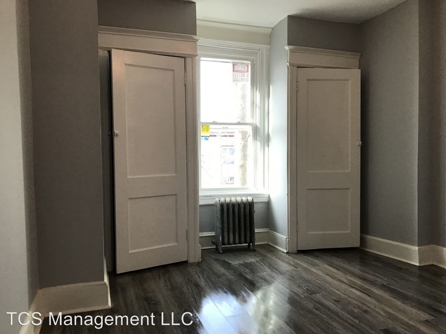 Building Photo - 4930 N Warnock St