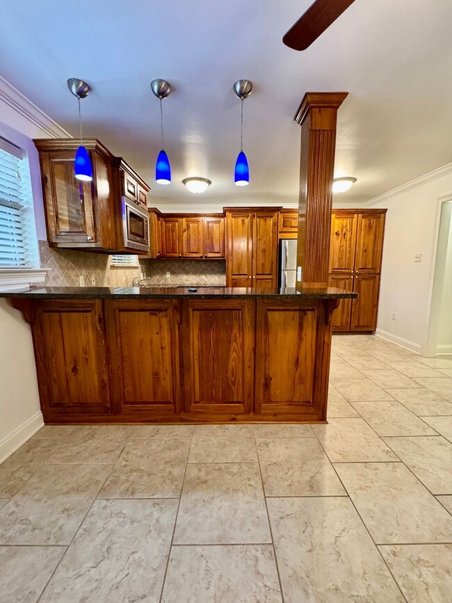 Building Photo - pp238