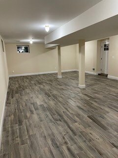 Building Photo - 445 Deisius St