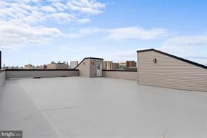 Building Photo - 809 Diamond St