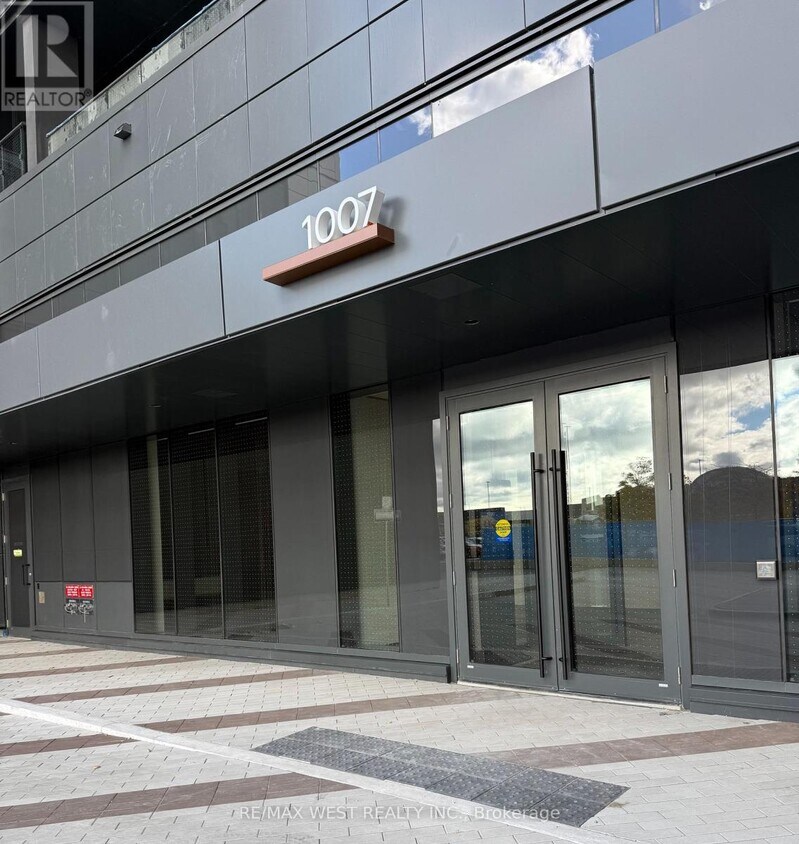 Photo principale - 1007 The Queensway