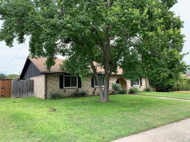 Primary Photo - 2301 Briarwood Dr