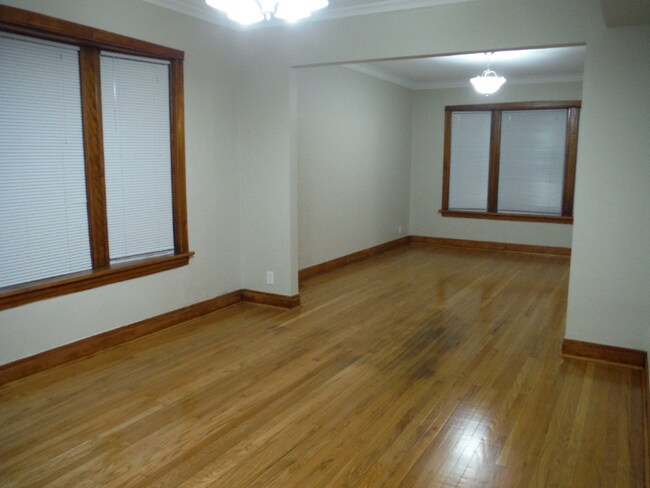 Foto del edificio - 4924 W School St