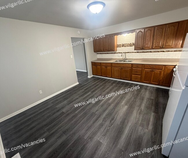 Foto del edificio - 5583-85-5585 Tulip Ave