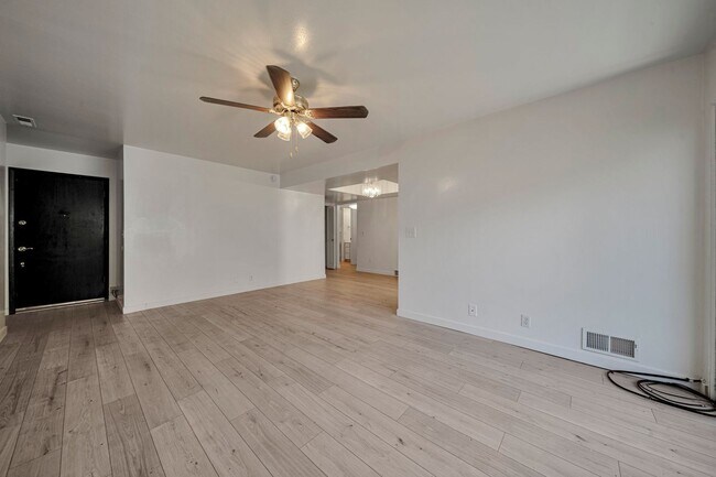 Foto del edificio - Ground Level 2 Bedroom 2 Bathroom Condo- Gated Murray Community