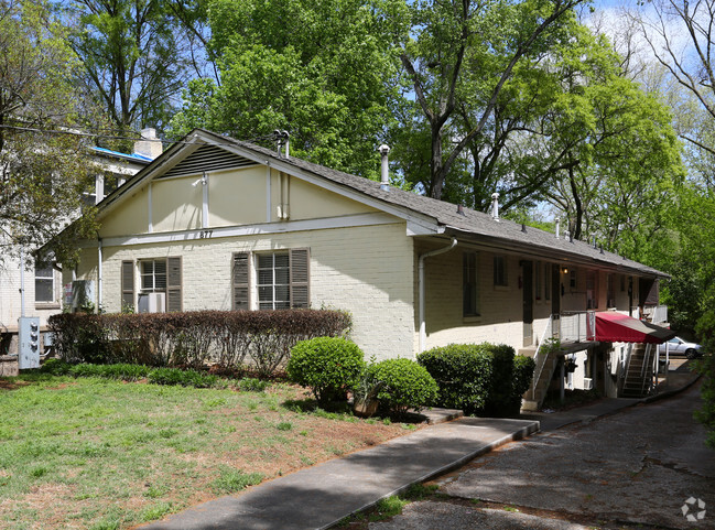 Building Photo - 877 Charles Allen Drive NE