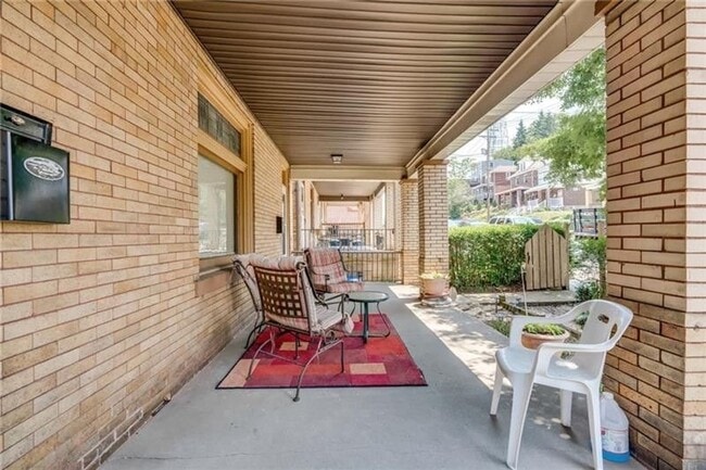 Building Photo - 13-15-15 Bailey Ave