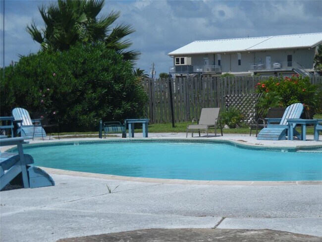 Foto del edificio - 500 Tiki Dr