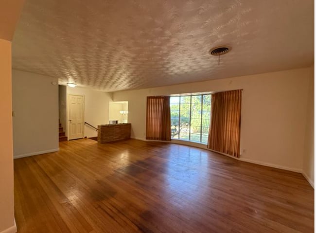 Building Photo - 2834 Ava Ln