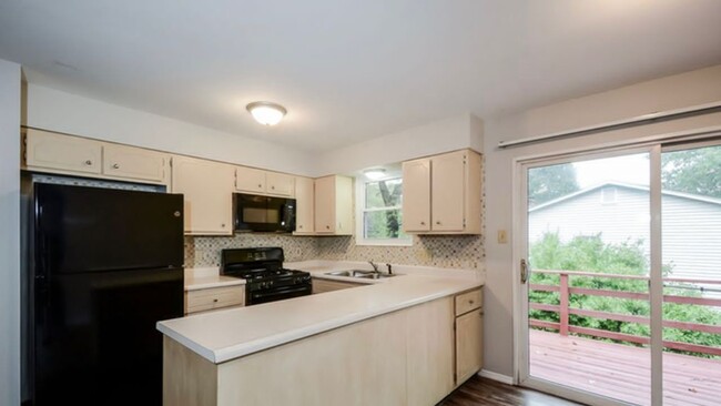 Building Photo - 801 Boleyn Pl
