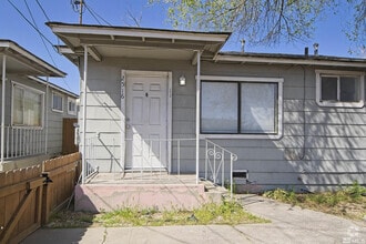 Building Photo - 2516 D St