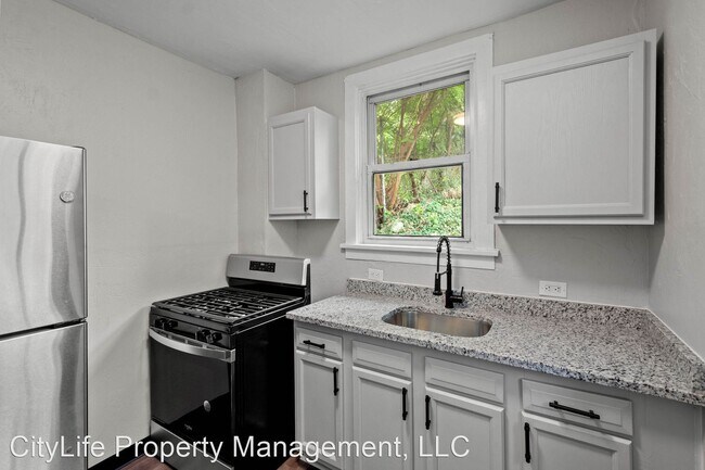 Foto del edificio - 2 br, 1 bath House - 2431 Woodward Avenue