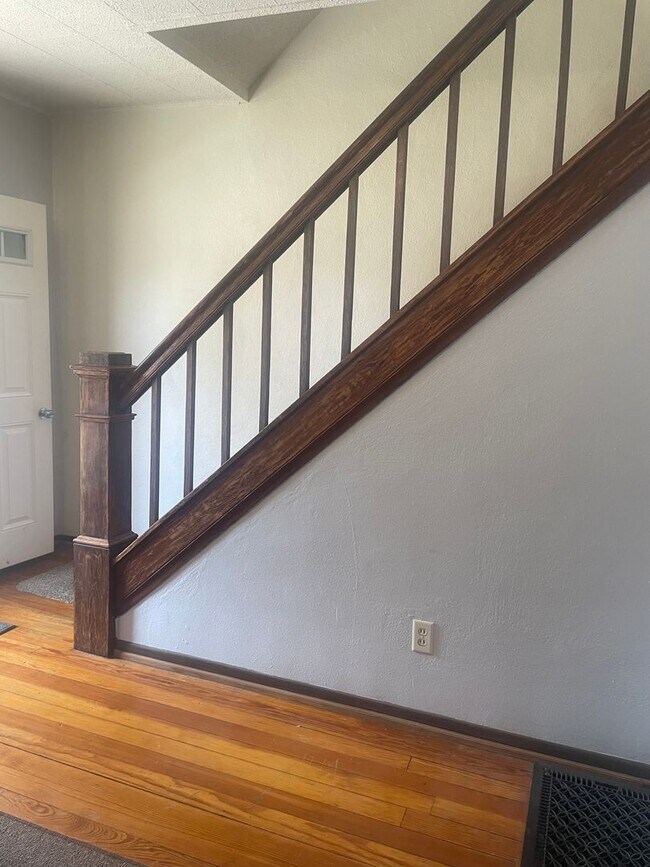 Foto del edificio - 2 bedroom 1 bath duplex