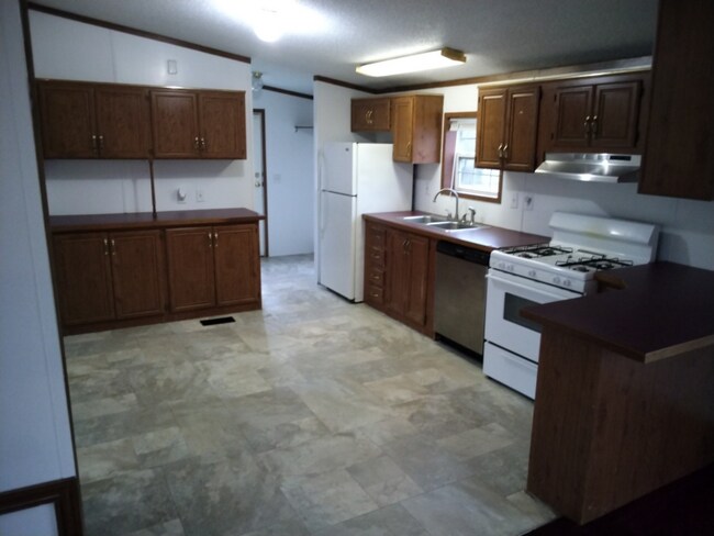 Building Photo - 76 Rocky Rd