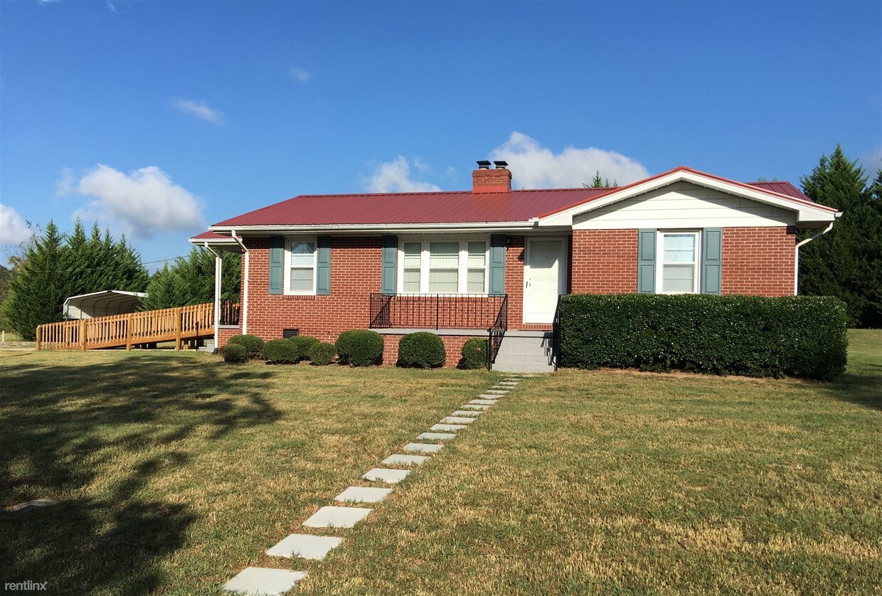 Foto principal - 169 Little Pond Rd