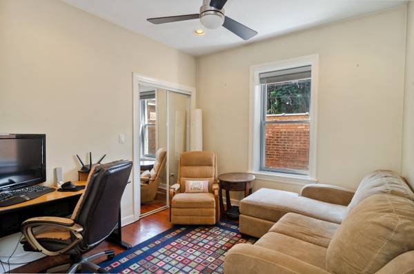 Foto del edificio - 3857 N Lawndale Ave