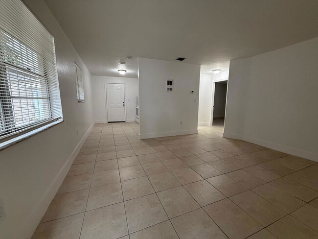 Foto del edificio - 1745 NW 47th Terrace